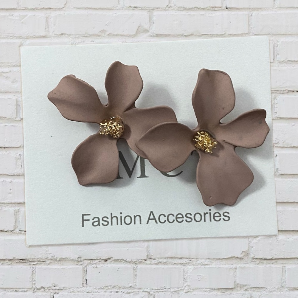 IMCT Stud Floral Earrings